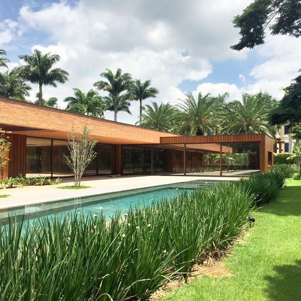 Casa com piscina e paisagismo no Condomínio Fazenda Boa Vista